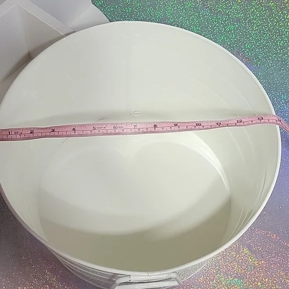 RARE Htf VS Pink Metal Bin Tote Tub Display/ Prop - Picture 7 of 12